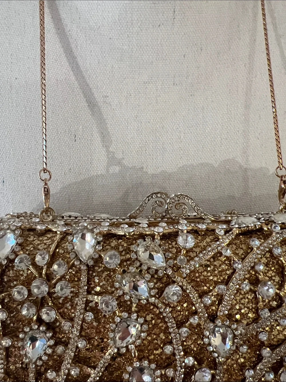 N/A elegant gold